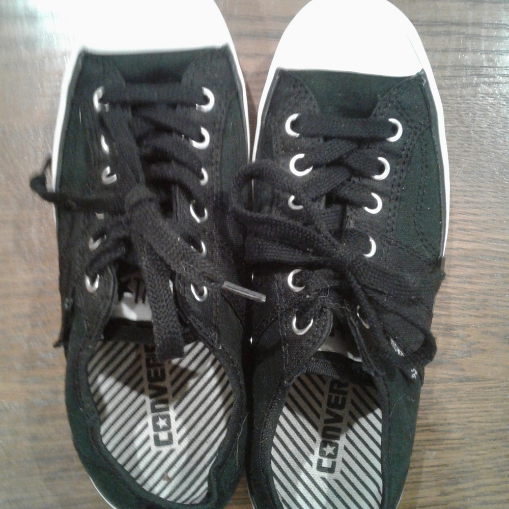 Converse Black w/ white 6